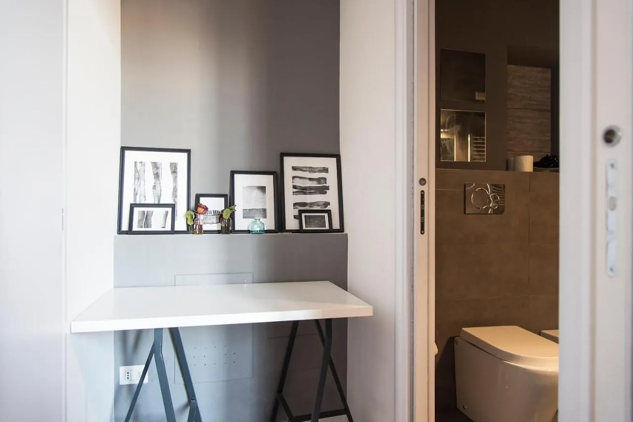 Youhosty - Correggio 12 Milan